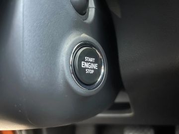 Car image 37