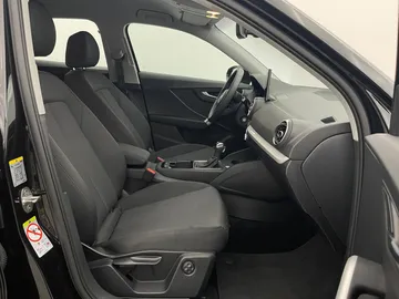 Car image 28