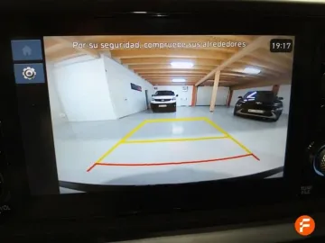 Car image 29