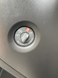 Car image 40