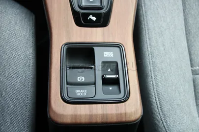 Car image 36