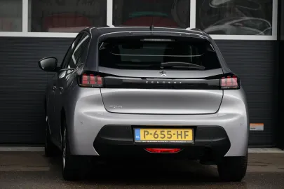 Car image 29