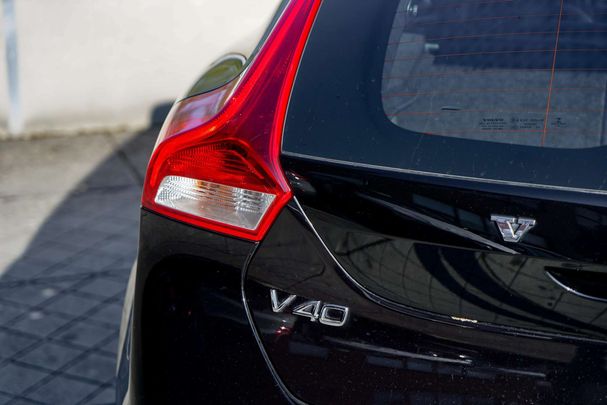 Volvo V40 T2 Momentum 90 kW image number 8