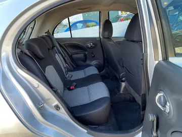 Car image 23