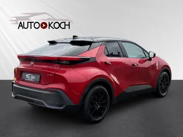 Car image 3