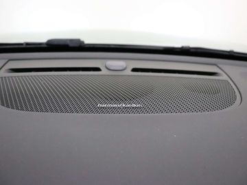 Car image 41