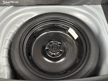 Car image 29