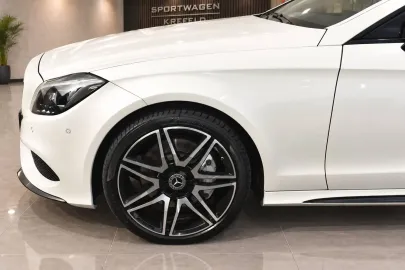 Car image 29