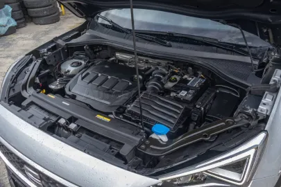 Car image 30