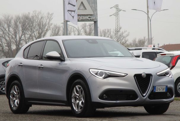 Alfa Romeo Stelvio 2.2 Diesel AT8 Business 118 kW image number 2