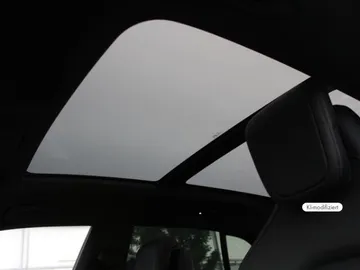 Car image 37