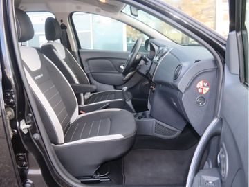 Car image 6