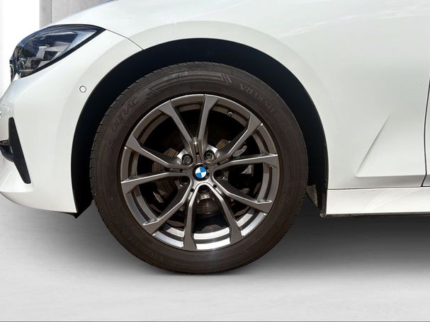 BMW 320d Touring Sport Line 140 kW image number 4