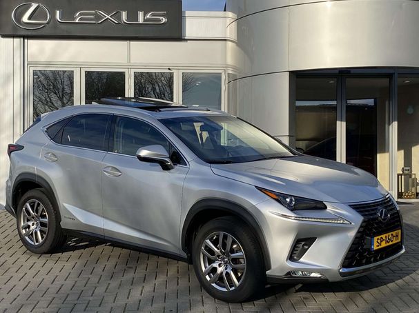 Lexus NX 300 h AWD 145 kW image number 1