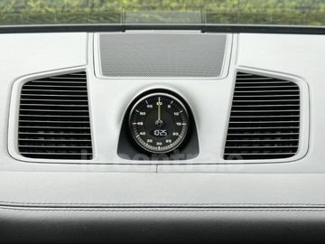 Car image 36