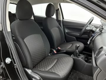 Car image 38