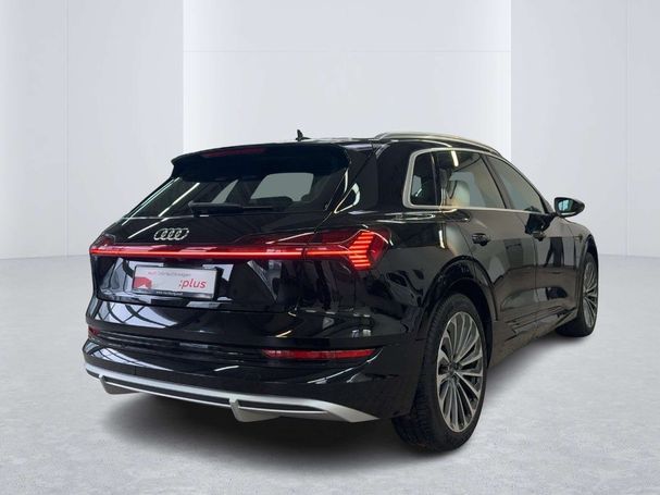 Audi e-tron 55 quattro S-line 300 kW image number 4