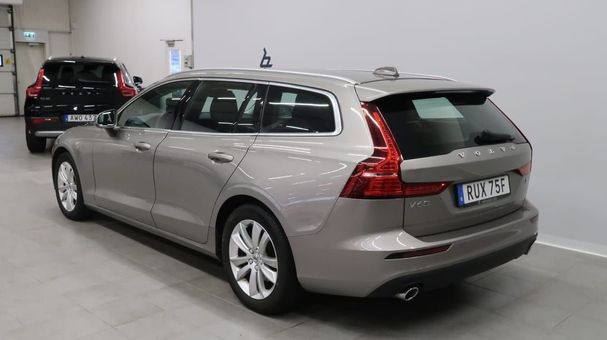 Volvo V60 B4 Momentum 147 kW image number 3