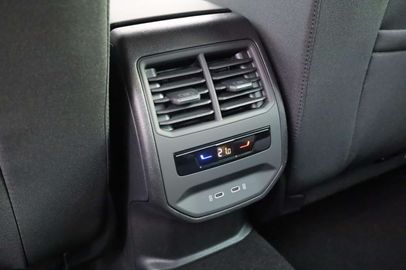 Car image 36