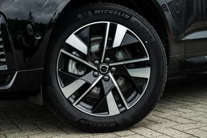 Car image 40