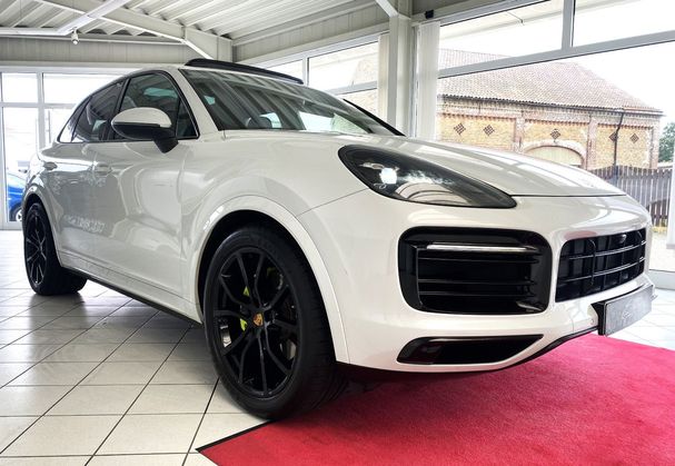 Porsche Cayenne GTS E-Hybrid 340 kW image number 3