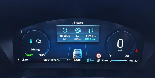 Car image 15