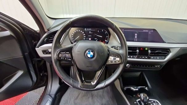 BMW 116d 85 kW image number 24