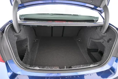 Car image 33