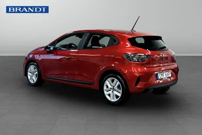 Car image 3