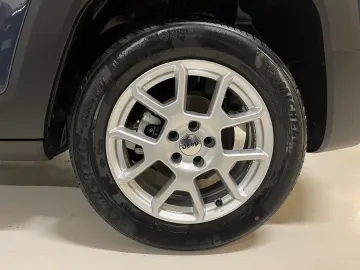 Car image 29