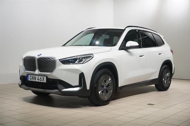 BMW iX1 xDrive30 225 kW image number 1