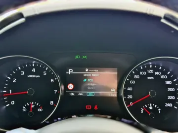 Car image 28