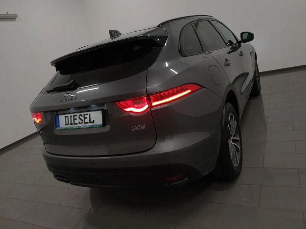 Jaguar F-Pace 20d AWD R-Sport 132 kW image number 8