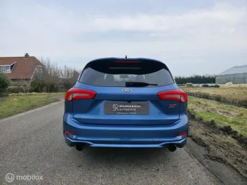 Car image 42