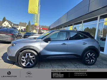 Car image 4