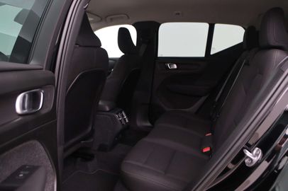 Car image 37