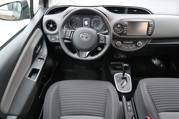 Toyota Yaris Hybrid 75 kW image number 7