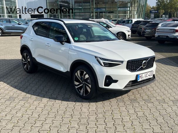 Volvo XC40 B4 Ultra Dark DKG 145 kW image number 2