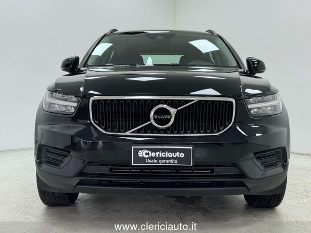 Volvo XC40 T2 Core Geartronic Momentum 95 kW image number 6