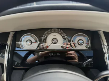 Car image 40