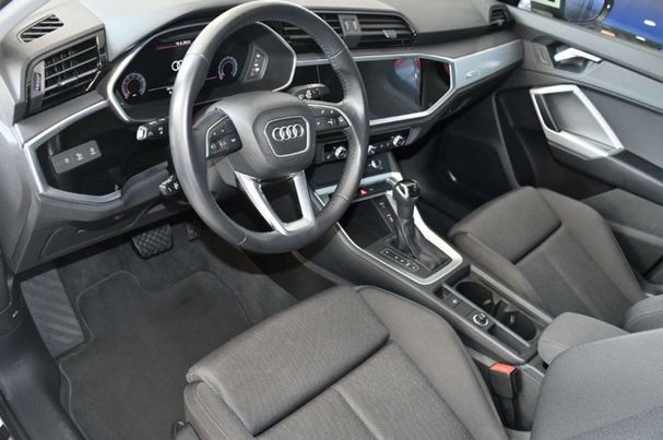 Audi Q3 35 TFSI S tronic Sport 111 kW image number 9