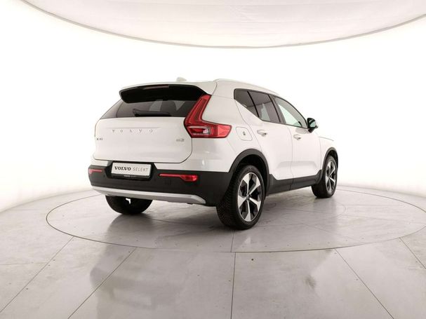 Volvo XC40 B3 Core 120 kW image number 3