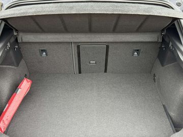 Car image 38