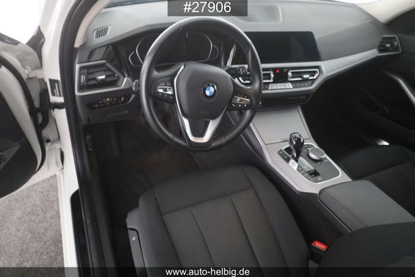 BMW 320d Touring xDrive Advantage 140 kW image number 12