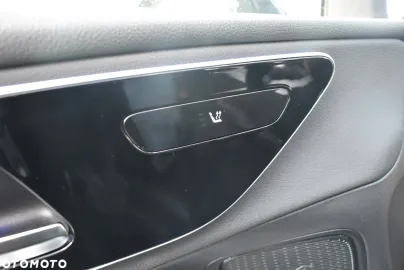 Car image 34
