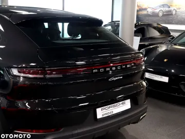 Car image 35