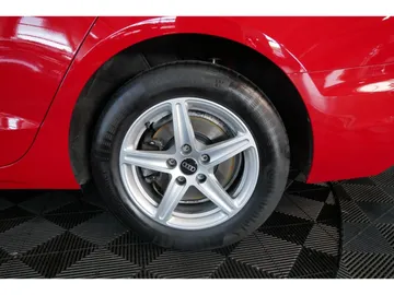 Car image 27