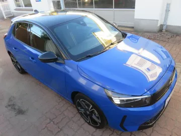 Car image 22
