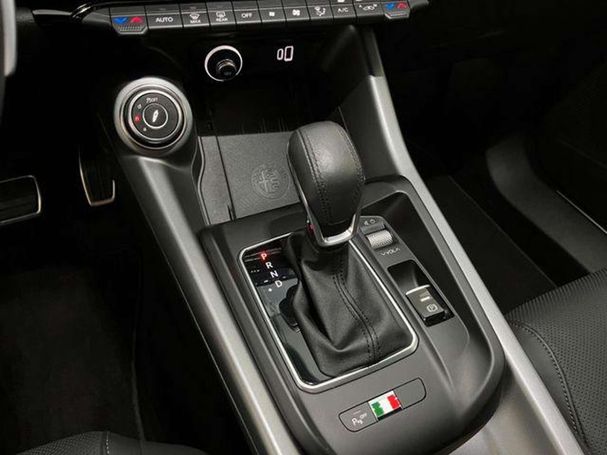 Alfa Romeo Tonale 1.5 VGT 48V-Hybrid Veloce 118 kW image number 14