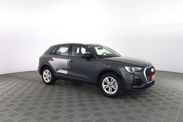 Audi Q3 35 TDI S tronic Business 110 kW image number 2